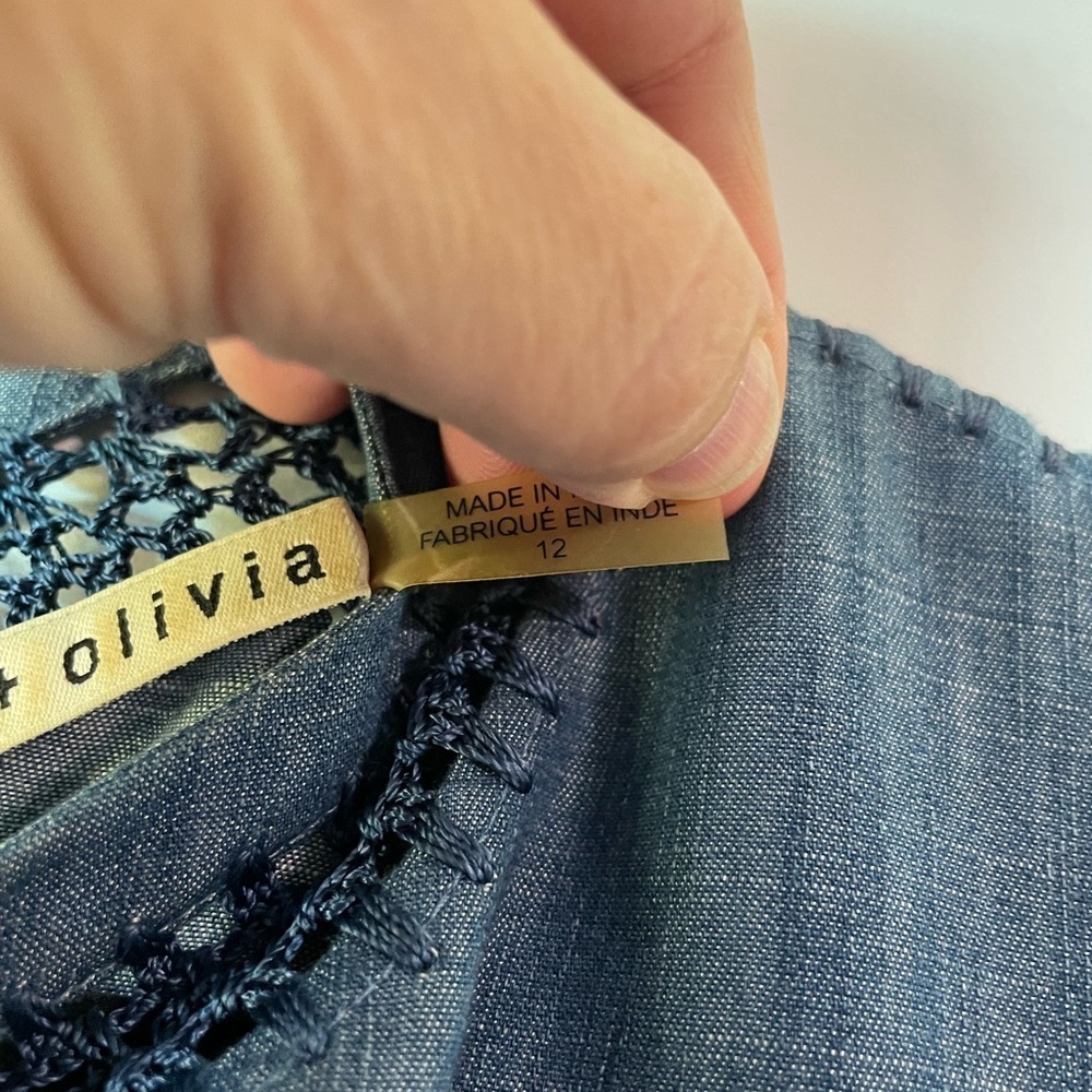 alice +‎ olivia Tona Crocheted Patchwork Chambray… - image 4